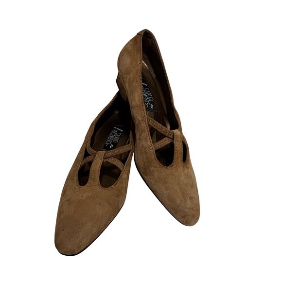 Vintage 1980's fawn brown suede leather Mary Janes classic low heel shoes - Picture 2 of 12